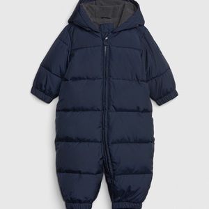 ✨SOLD✨ Baby Gap snowsuit 12-18 months